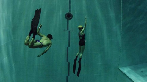 Así se bucea en la piscina más honda del mundo