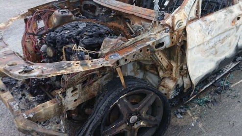 5 muertos en choque e incendio de un auto en la vía Quinindé - Santo Domingo