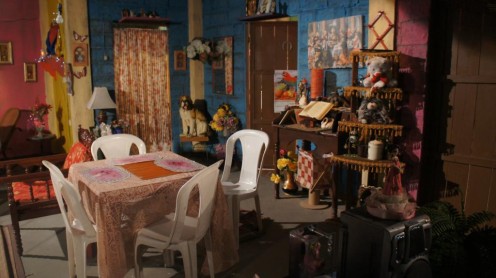 Conoce la escenografía de Tres Familias