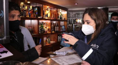 Siguen las aglomeraciones en Quito