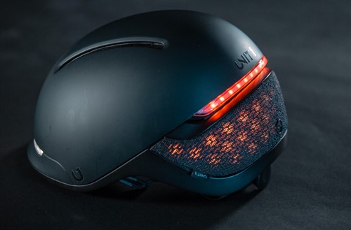 Crean un casco inteligente para ciclistas con detección de caídas