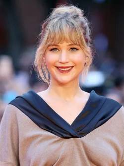 Jennifer Lawrence asiste a la alfombra roja de “Die My Love” el 20 de octubre de 2025 en Roma, Italia.