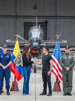 El pasado 5 de noviembre de 2025, Daniel Noboa recorrió la Base de Manta con la secretaria de Seguridad Nacional de Estados Unidos, Kristi Noem.