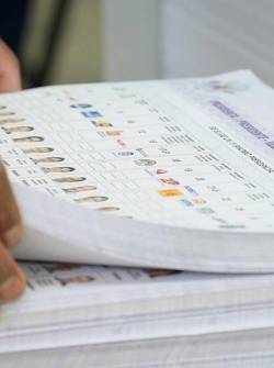 El Fondo Partidario en Ecuador pagó hasta desodorantes y comida de perro