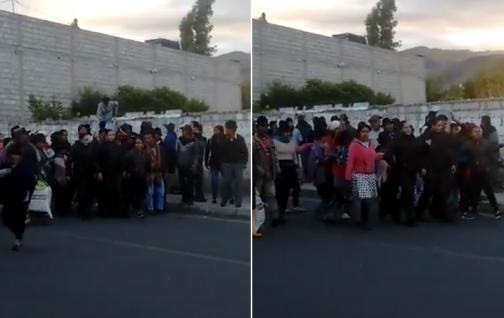 8 policías, 3 militares y un médico retenidos en Cotopaxi