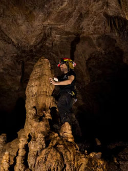 El interior de la Cueva de los Tayos en Ecuador