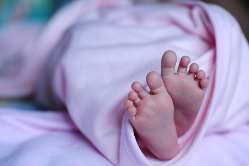 Primer bebé concebido gracias a útero trasplantado de fallecida