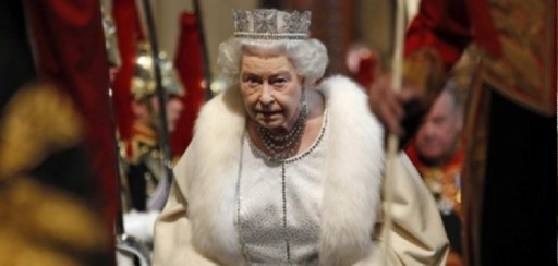 Isabel II continúa activa pese a su avanzada edad
