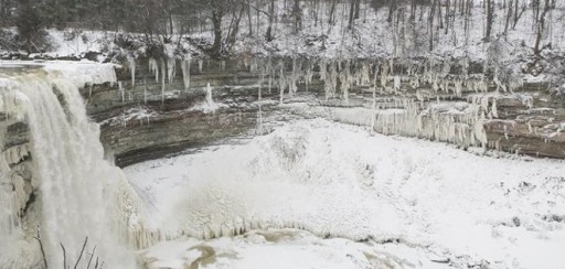 Nueva ola de frío congela EE.UU. y Canadá
