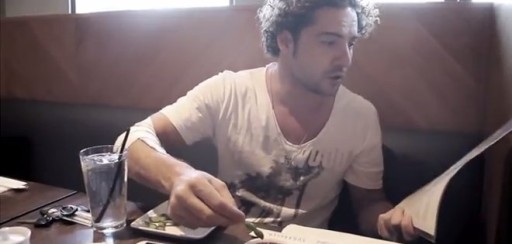 VIDEO: Básquet, sushi y música con David Bisbal