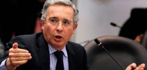 FARC dice que Álvaro Uribe &quot;está detrás&quot; de espionaje a negociadores