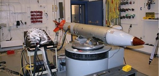 EE.UU. prueba con éxito una nueva versión de bomba nuclear