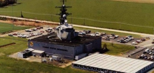 ¿Qué hace un crucero naval en medio de un campo de maíz en EE.UU.?