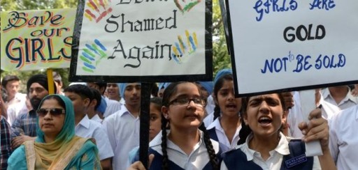 Mujer condenada a violación grupal en India
