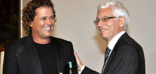 Carlos Vives recibe Orden de las Artes y Letras de Francia