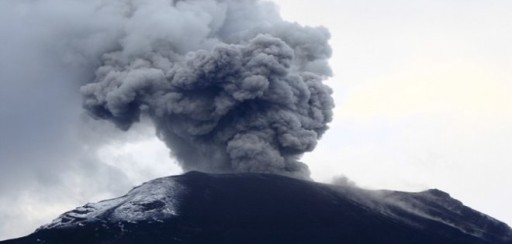 Alta actividad del volcán Tungurahua amenaza población y cultivos