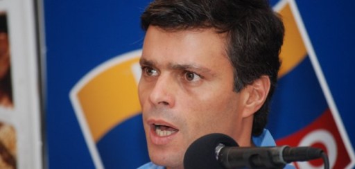 Allanan casa de los padres del opositor venezolano Leopoldo López