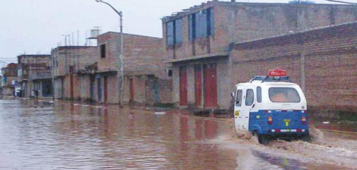 Intensas lluvias en Perú dejan dos muertos