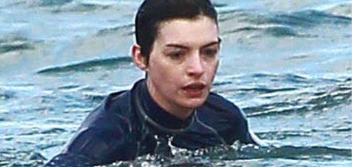 Anne Hathaway casi se ahoga en una playa de Hawaii