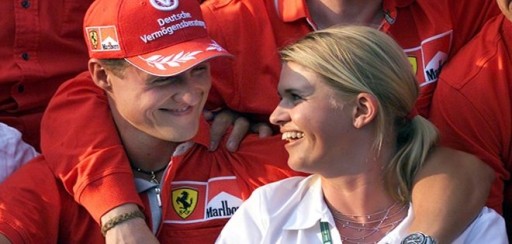 Esposa de Schumacher pide privacidad para el expiloto