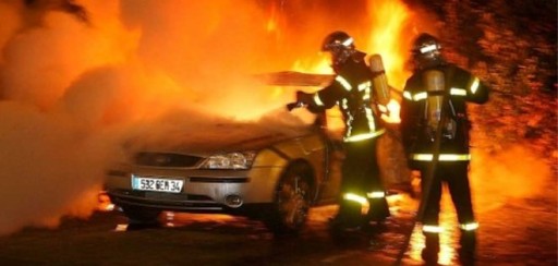 Francia: más de mil vehículos quemados durante fin de año