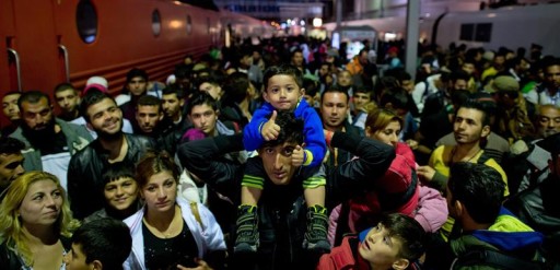 Miles de refugiados llegan a Alemania en medio de la peor crisis migratoria