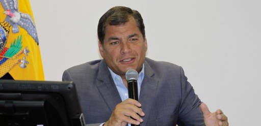 Rafael Correa pide licencia para participar en la campaña electoral