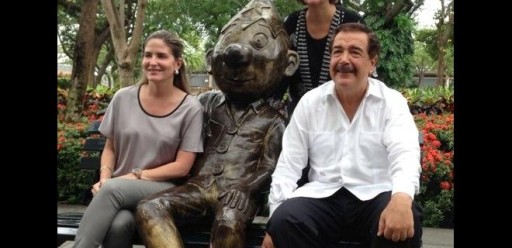 Nueva escultura de Juan Pueblo es colocada en el malecón del Salado