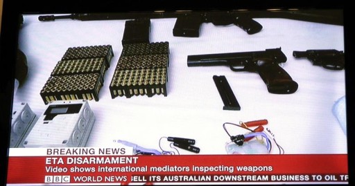 Vídeo difundido muestra la entrega parcial de armas de ETA