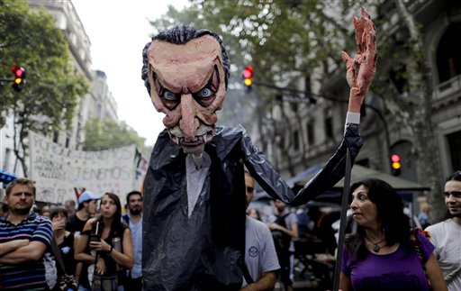 Argentina: Macri afronta primera huelga nacional de movimientos sindicales
