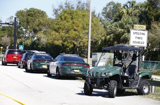 El FBI reconoce errores en seguir denuncia sobre el tirador de Florida
