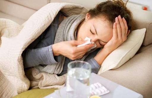 Persona con resfriado.