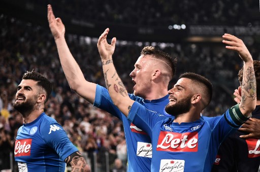 Napoli vence a Juventus y aviva la pelea por el título