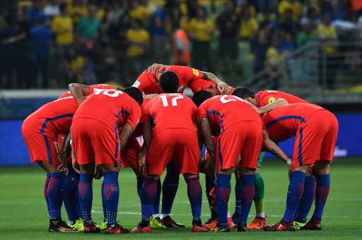 Aficionado recolecta firmas para que Chile vaya al Mundial Rusia 2018