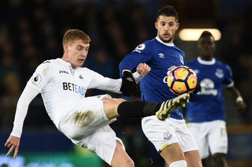 Con Valencia al cambio y Montero ausente, Everton y Swansea empatan