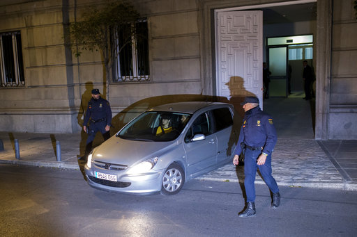 Juez español ordena liberar a presidenta del parlamento catalán encarcelada