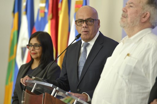 Sin acuerdo en Dominicana, Maduro y oposición llevarán diálogo a Caracas