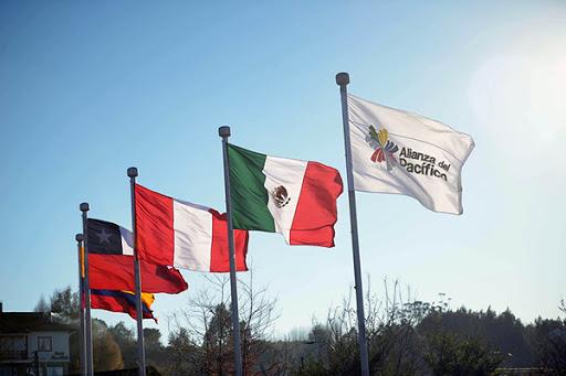 Ecuador y Chile suscriben acuerdo y avanza Alianza del Pacífico