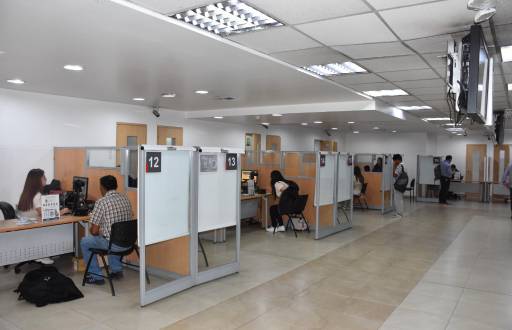 Imagen de atención del Registro Civil para el servicio de cedulación.