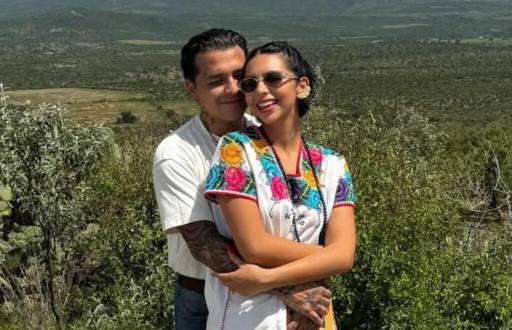 Nodal y Ángela Aguilar durante una de sus vacaciones en México.