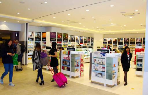 Imagen referencial a tienda en aeropuerto.