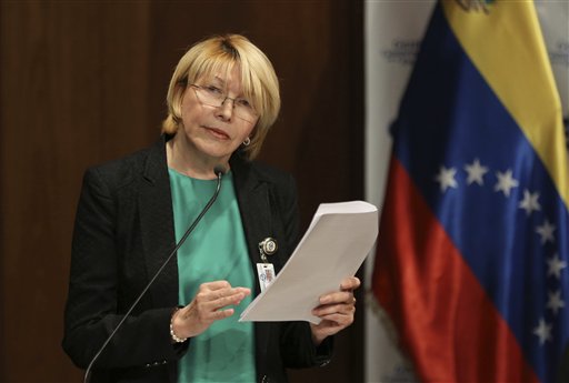 Exfiscal general de Venezuela, Luisa Ortega, llega a Panamá con rumbo a Brasil