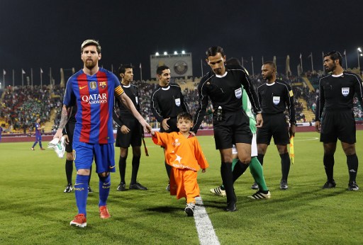 Niño afgano que hizo camiseta de Messi con bolsa de plástico lo conoce