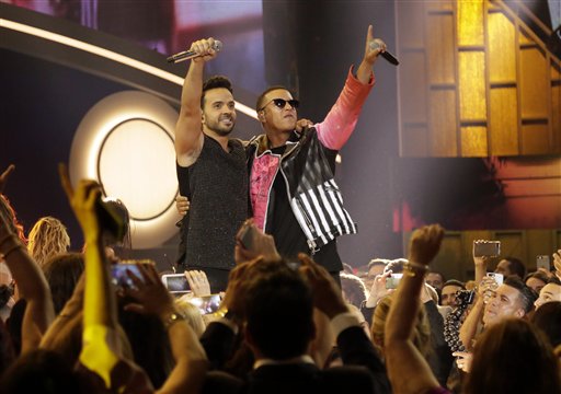 &quot;Despacito&quot; se robó el show en los Billboard Latino 2017