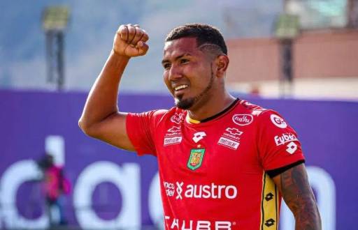 Luis Estupiñán, extremo ecuatoriano.