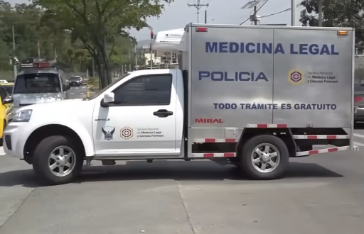 Imagen de archivo. Foto de un carro de Medicina Legal.