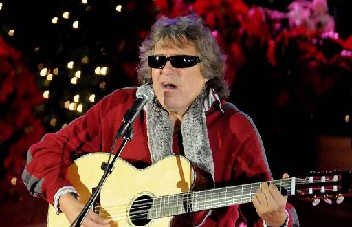 La historia oculta de Feliz Navidad, el himno navideño que convirtió a José Feliciano en un ícono latino.