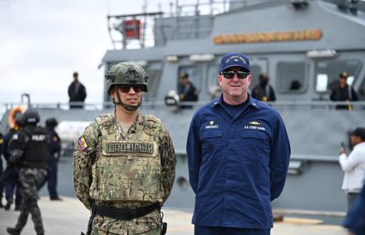 La primera pregunta del Referéndum, busca eliminar la prohibición de establecer bases militares extranjeras en Ecuador.