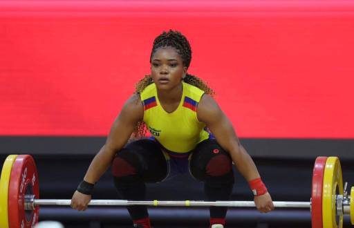 La pesista ecuatoriana, Jessica Palacios, en una competencia de halterofilia