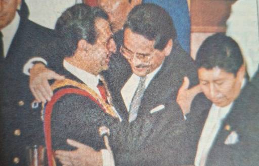 10 de Agosto de 1988. Rodrigo Borja es posesionado en el Congreso Nacional, en Quito.